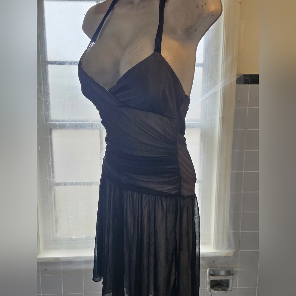 Entrancy women halter cocktail dress mini size L black with cream undelay